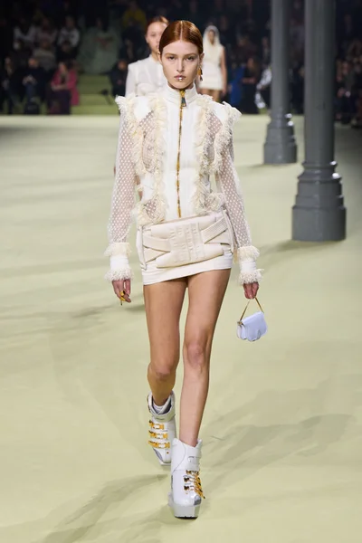 Look 39